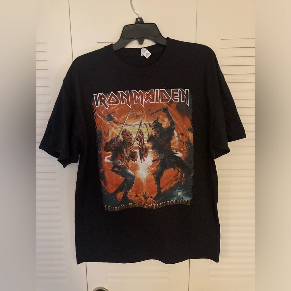 Iron Maiden Legacy of the Beast World Tour 22’ t shirt size large